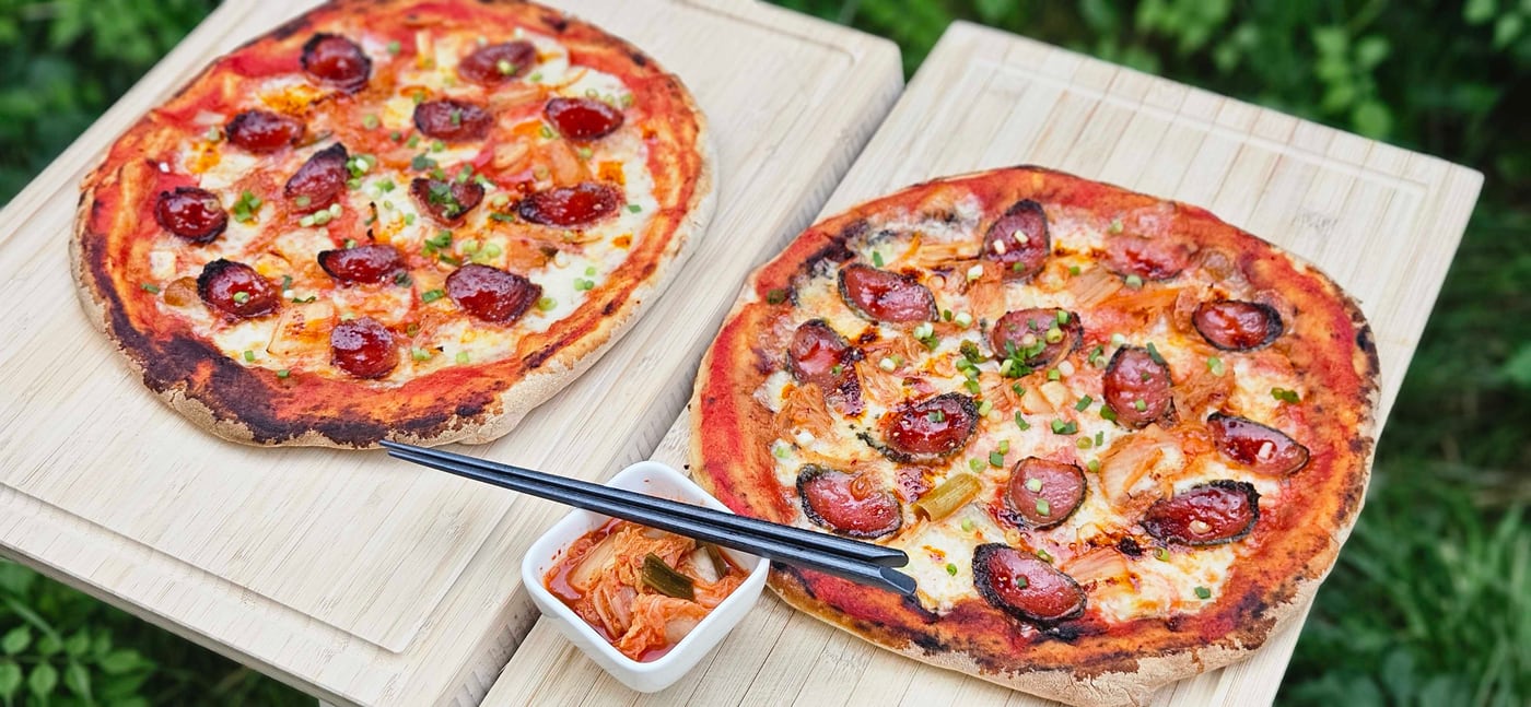 Kimchi pizza